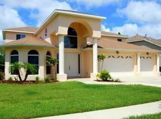 18948 Maisons Dr, Lutz, FL 33558