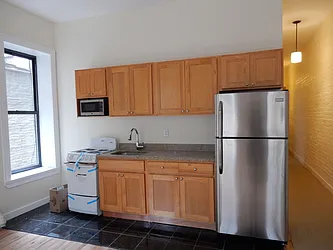 Rented by Aimee Grodanz, LREB