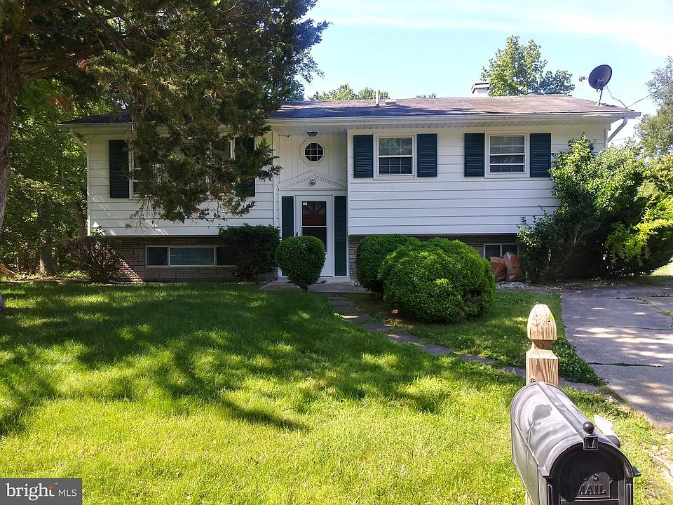 1st image of 9549 Noble Dr
