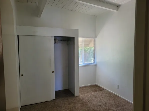 6835 N Pershing Ave, Stockton, CA 95207