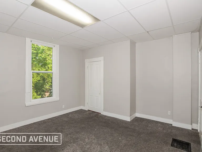 1233 Dewey Ave — Photo 12