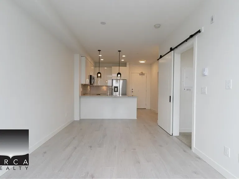 5504 Brydon Cres #402 — Photo 17