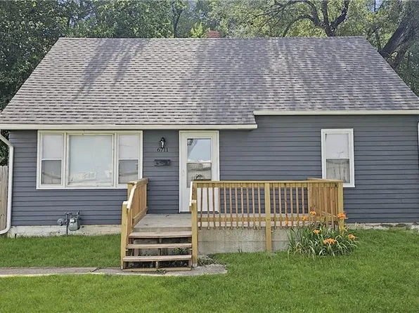 6711 Hunter St, Raytown, MO 64133