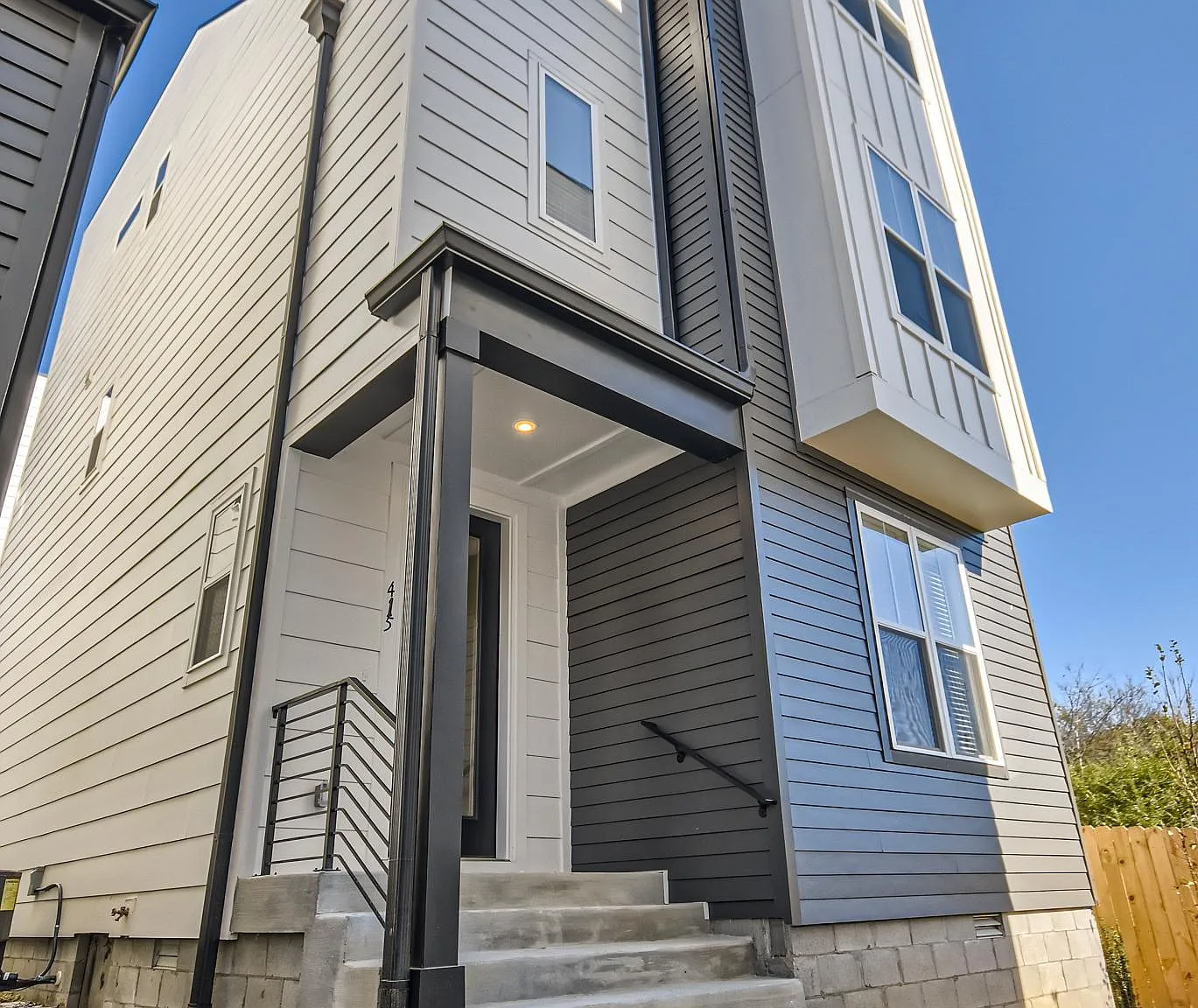 3 bed, 3.5 bath, 2118 sqft, $2,900 — Photo 3