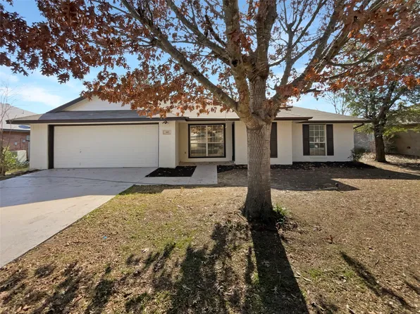 305 Ridge Hollow Trl, Venus, TX 76084