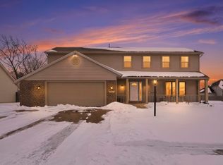 3084 Navajo Xing, New Haven, IN 46774