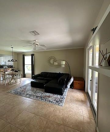 5th image of 11170 Lakeland Cir