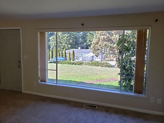 3rd image of 4018 140th Ave SE