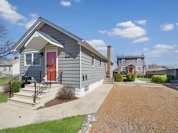 1708 N Center St, Crest Hill, IL 60403