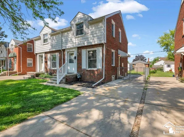 1864 15th St, Wyandotte, MI 48192
