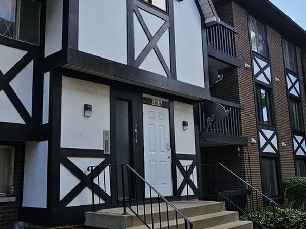 13616 Lamon Ave APT 412, Crestwood, IL 60418