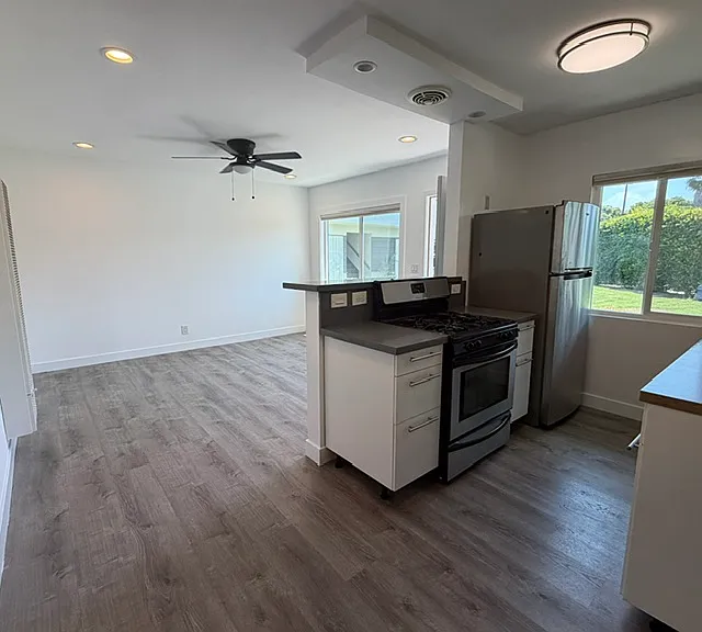 805 Venice Blvd #6 — Photo 4