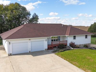 1018 8th St E, Cresco, IA, 52136
