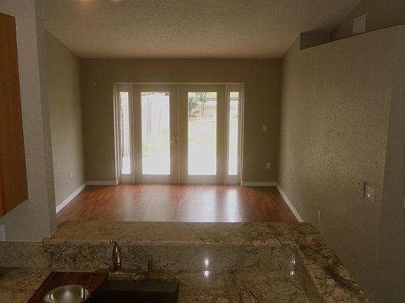 5th image of 9905 Lancewood St