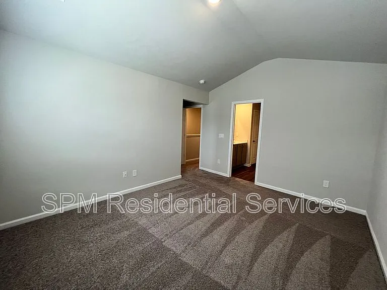 3618 Roseblossom Dr — Photo 9