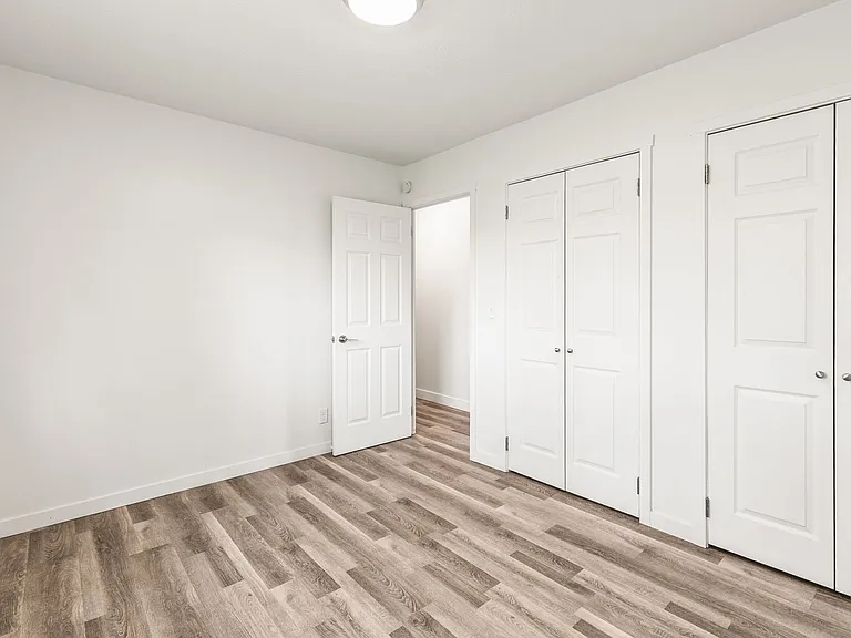 7209 S 78th St — Photo 15