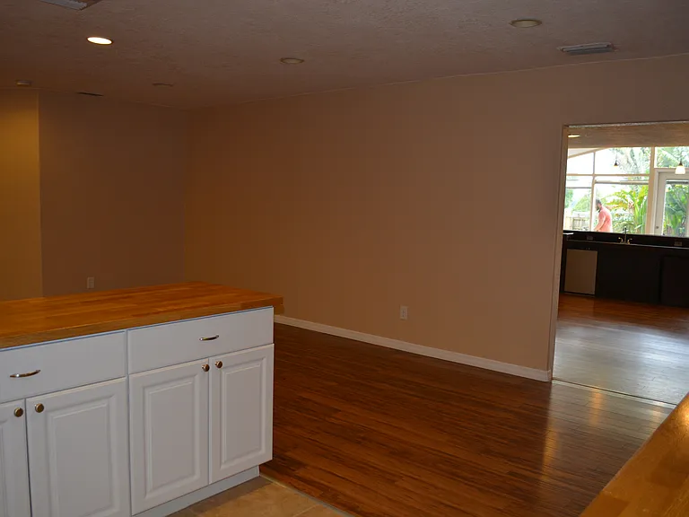 6527 Walton Way — Photo 10