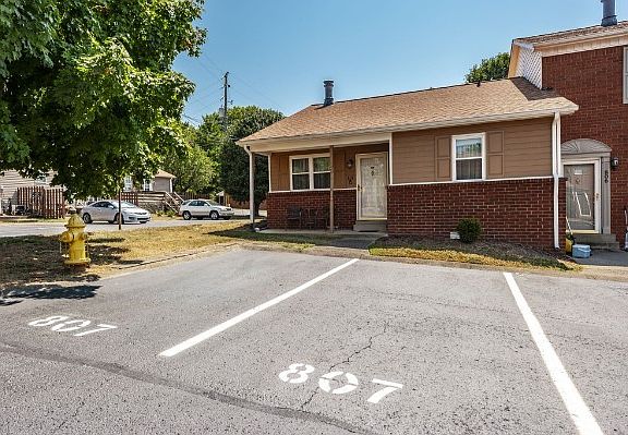 2nd image of 430 Walton Ferry Rd APT 807