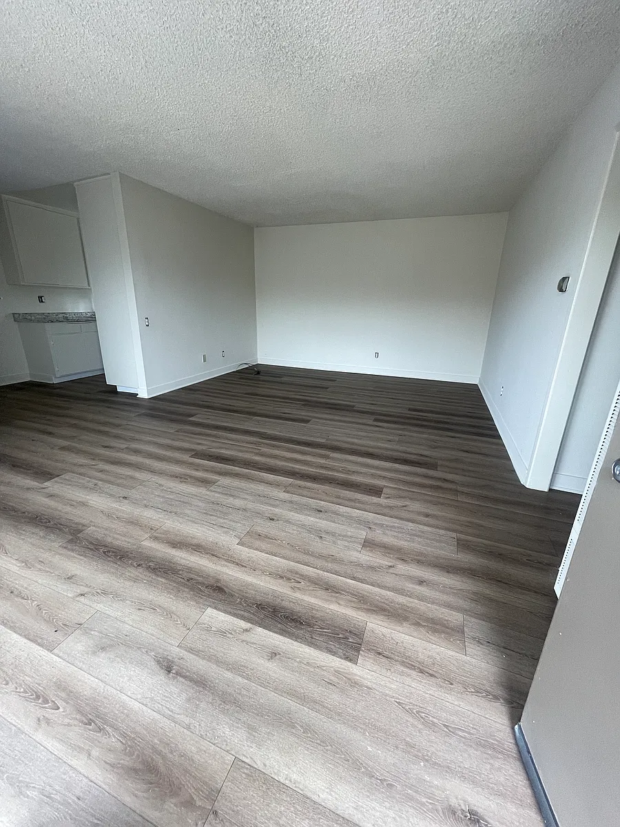 Building Photo - Lomita Spa