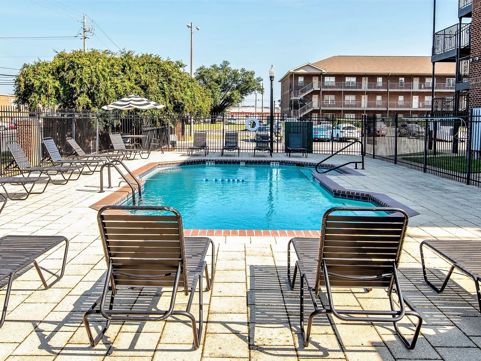 French Quarter Apartments — Photo 4