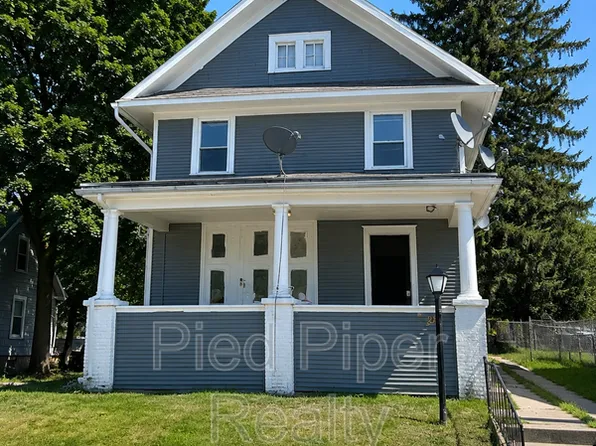 905 S State Ave, Freeport, IL 61032