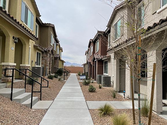 2nd image of 20 Barbara Ln #93A