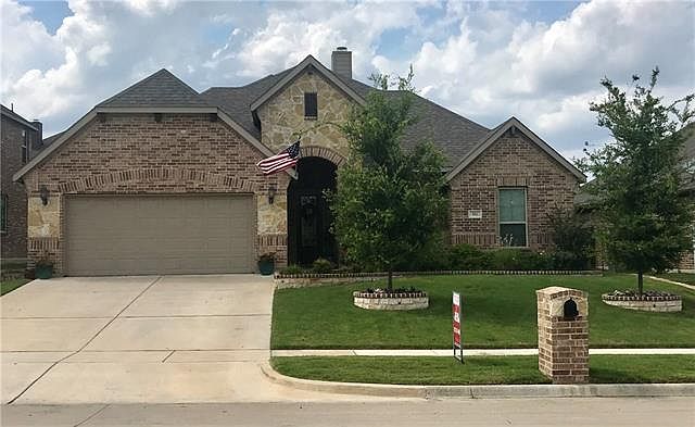 1st image of 806 Star Grass Dr