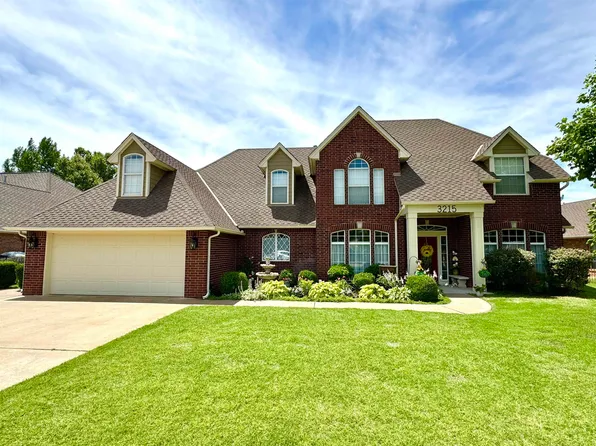 3215 Willow Lake Ln, Enid, OK 73703