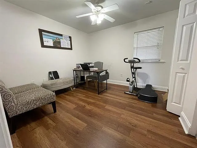 2308 Margaret Ln — Photo 15