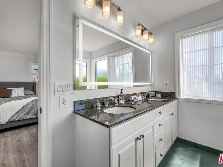 10824 Westminster Ave — Photo 8
