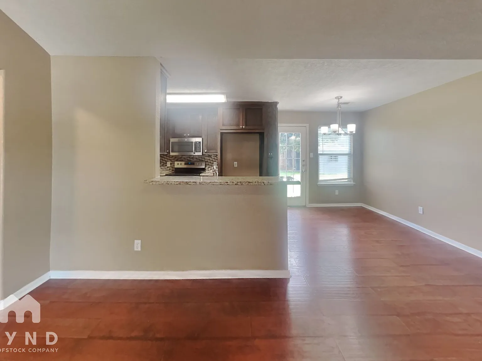 3 bed, 2.0 bath, 1134 sqft, $1,699 — Photo 3