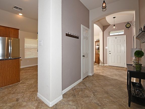 2nd image of 2734 Trinity Glade