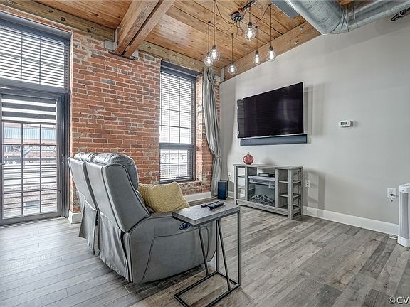 4th image of 251 Rocketts Way Unit 413