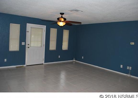 5th image of 3042 Woodland Dr