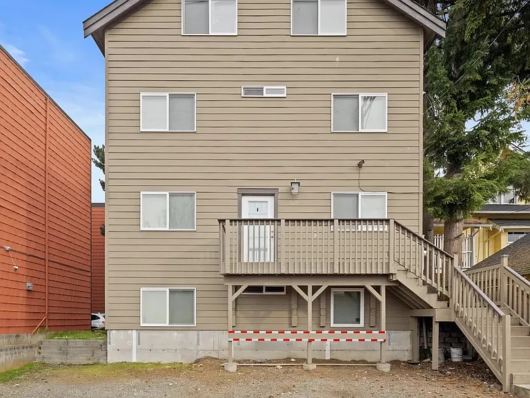 5619 15th Ave NE — Photo 19
