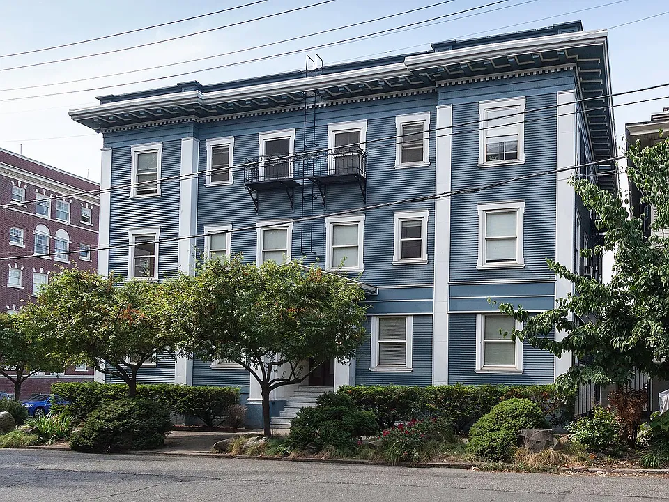 1703 Harvard Ave #12