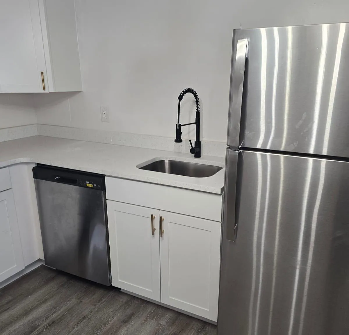 2 bed, 700 sqft, $1,450 — Photo 3