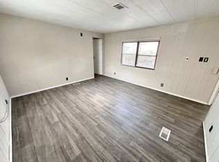 85 Darlene Road SE, Rio Rancho, NM 87124