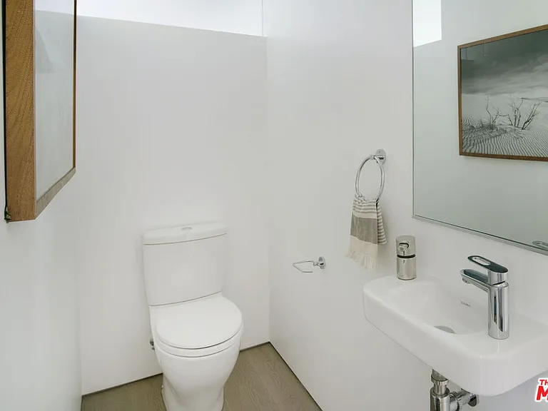 927 Hyperion Ave — Photo 14