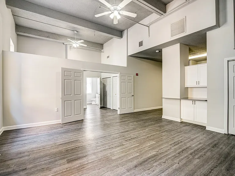 Sydnor Flats — Photo 8