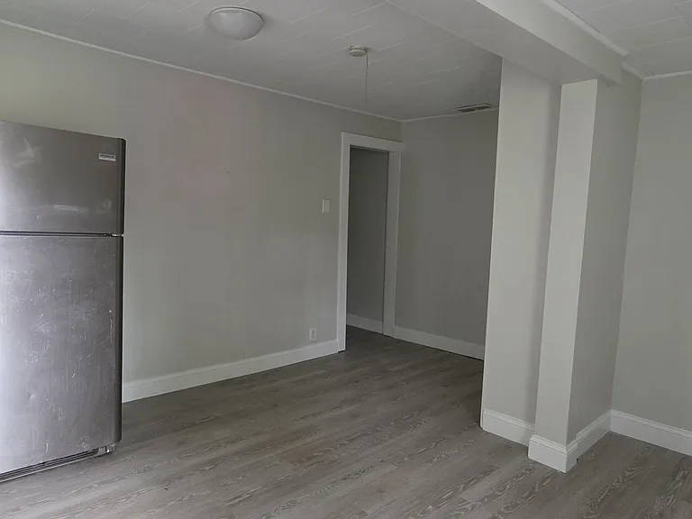 221 Chestnut St #3 — Photo 3