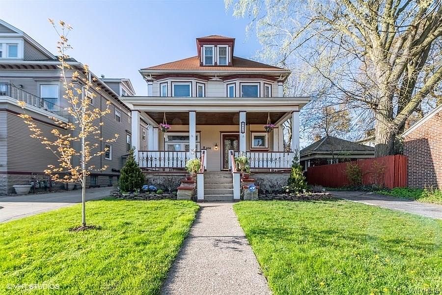 1st image of 636 W Delavan Ave