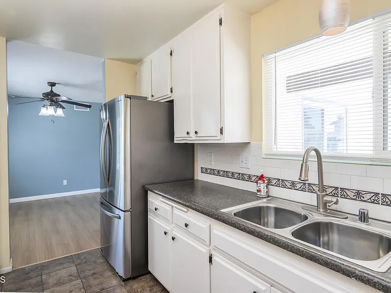 868 Cinnamon Ln #61 — Photo 6