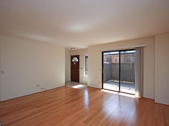3rd image of 33 S Craig Ave APT 4