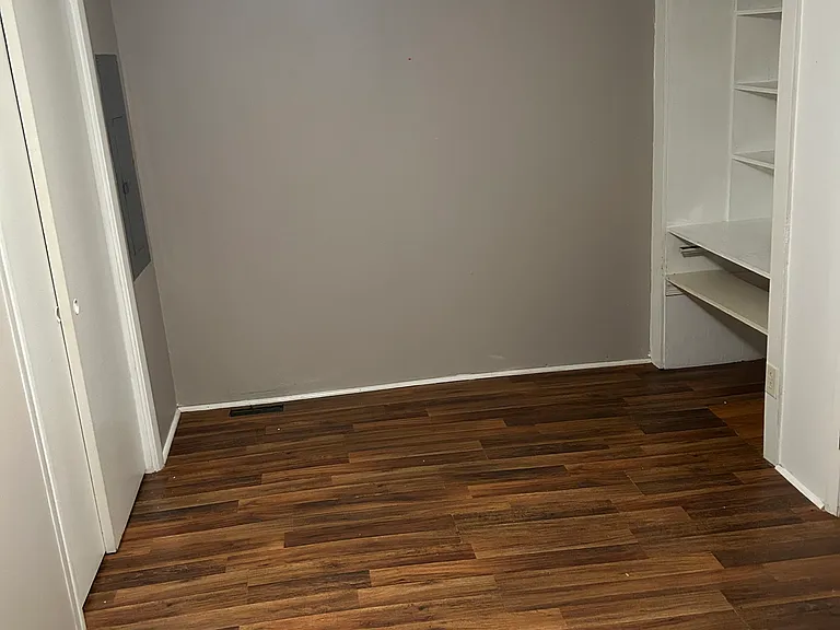 8724 Williams Ln — Photo 13