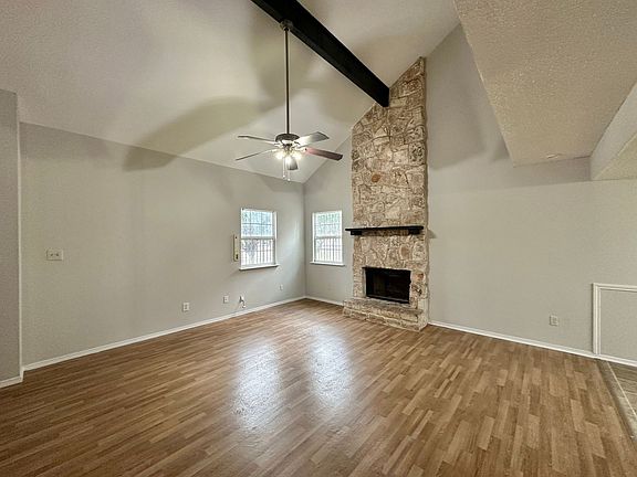4th image of 1219 Royal Crest Dr