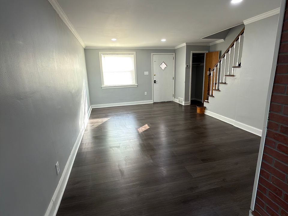 1st image of 735 Grant Rd