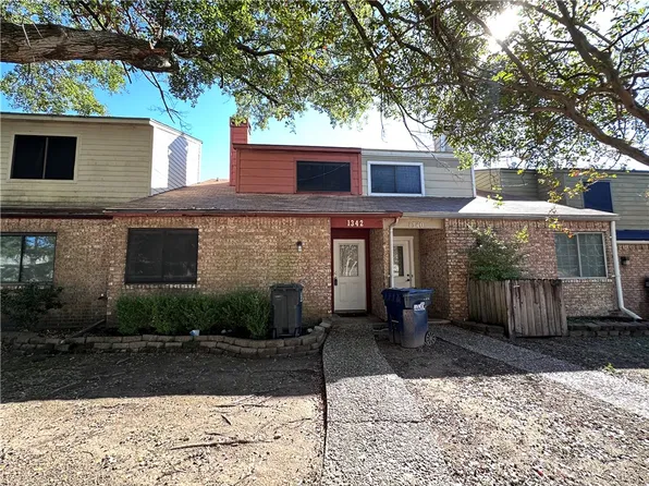 1342 Airline Dr, College Station, TX 77845