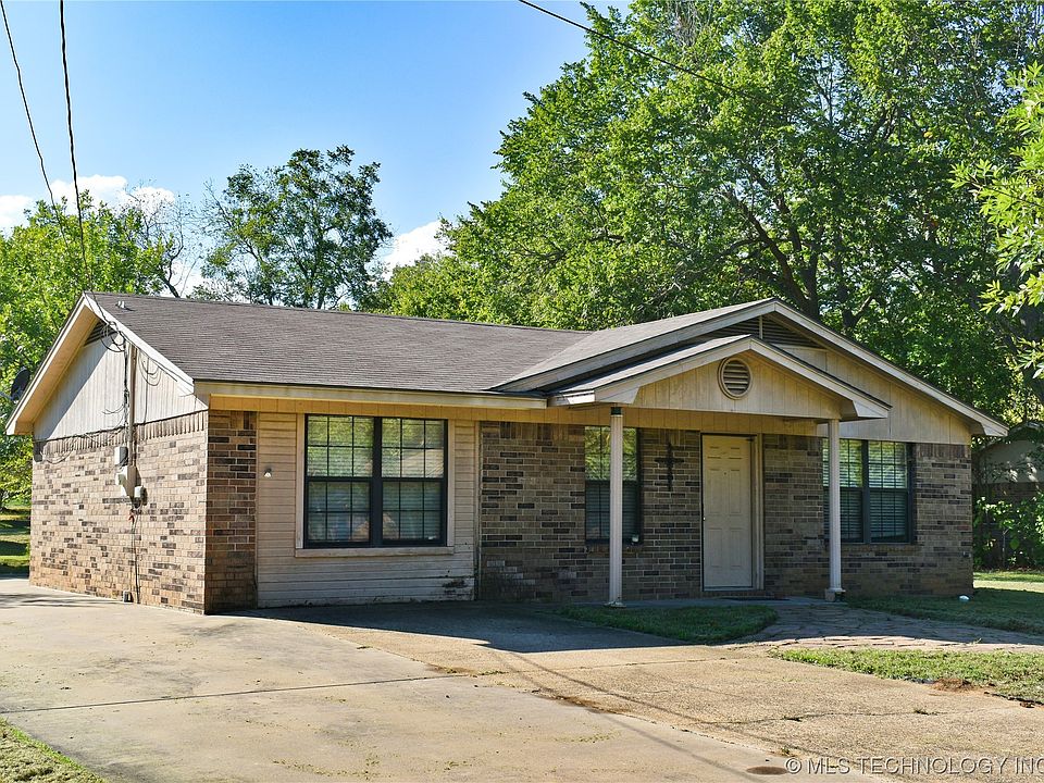 703 N F St, Hugo, OK 74743 Zillow