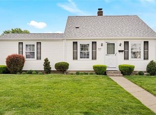 94 Westcott Ave, Cranston, RI 02910